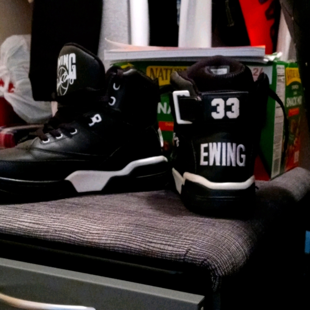 Black and white EWING'S